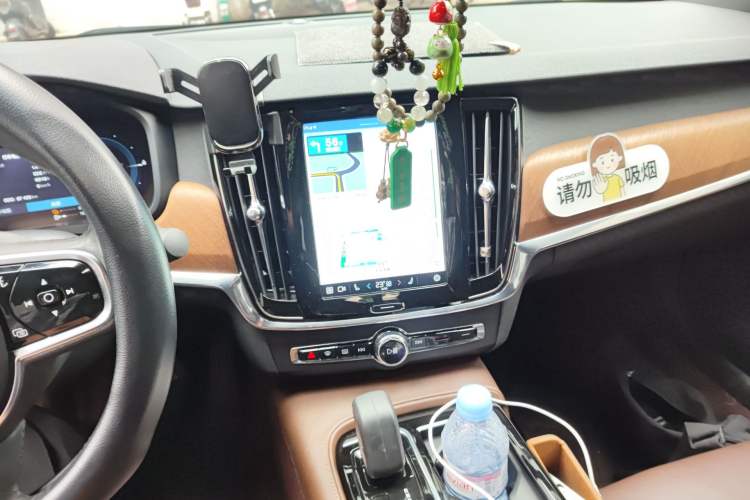 Used Volvo S90 New Energy 2022 T8 eDrive Hybrid Luxury Edition Audio And AC Panel