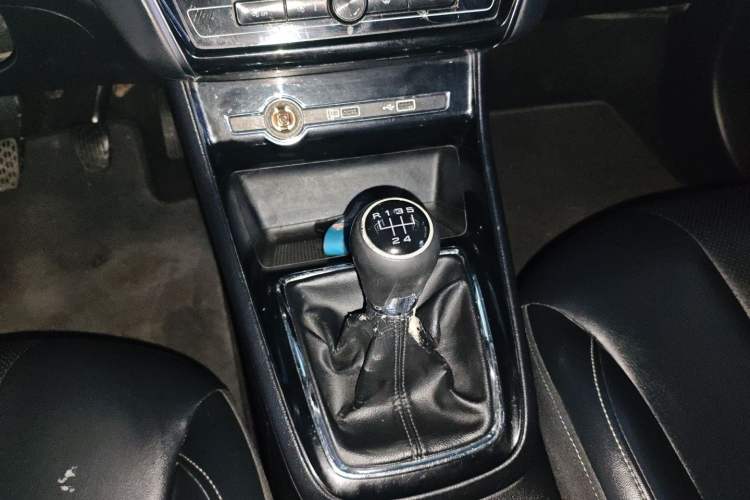 Used Roewe i5 2019 1.5L Manual 4G Connectable Langhao Edition
