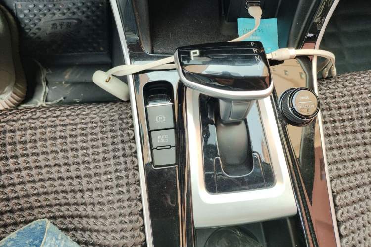 Used Kia KX3 2020 1.5L CVT Trend Edition Gear Lever