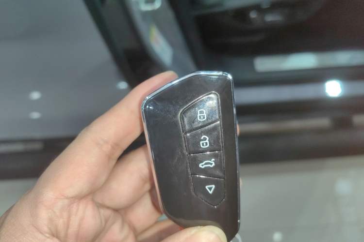 Used BYD Tang New Energy 2025 DM-i 115KM Cloud Ride Flagship Model Interior 1