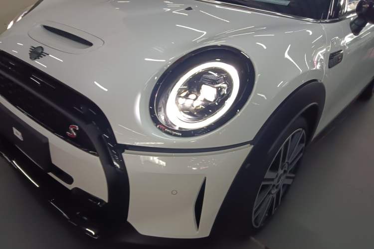 Used MINI MINI 2023 Facelift 2.0T COOPER S Artist Five-Door Edition