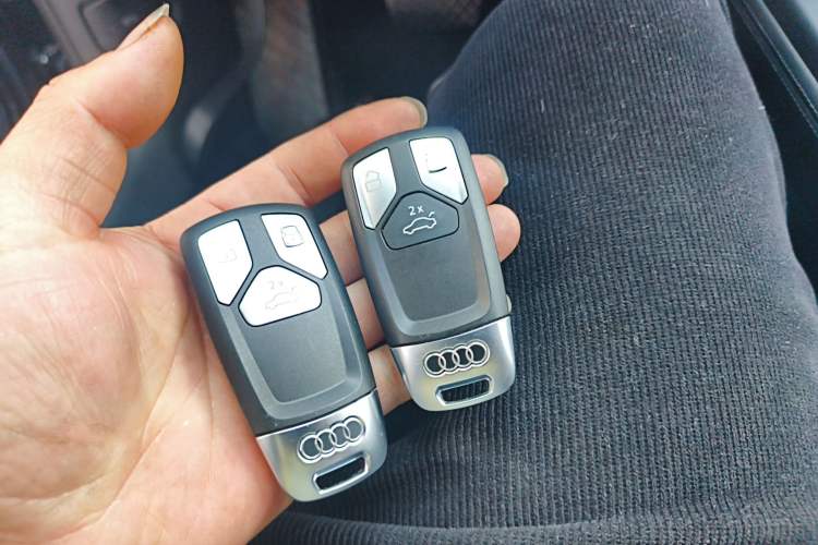 Used Audi A4L 2022 40 TFSI Luxury Dynamic Model
