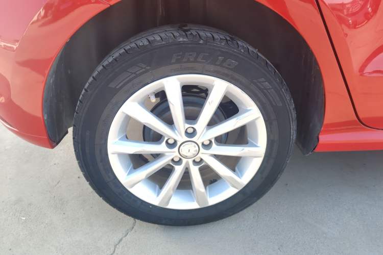 Used Volkswagen Polo 2016 1.6L Automatic Comfort Model
