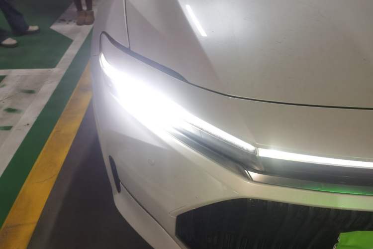 Used Toyota Crown 2024 2.5L Comfort Edition
