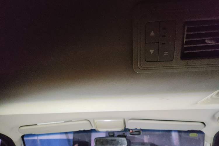 Used Jinbei Grace 2018 2.0L Express Comfort 7-Seater V19
