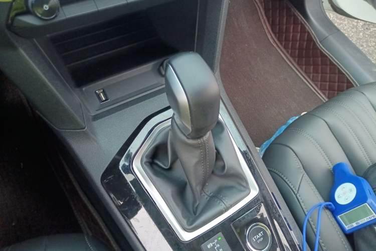 Used Peugeot 408 2022 1.6T Light-Chasing Edition
