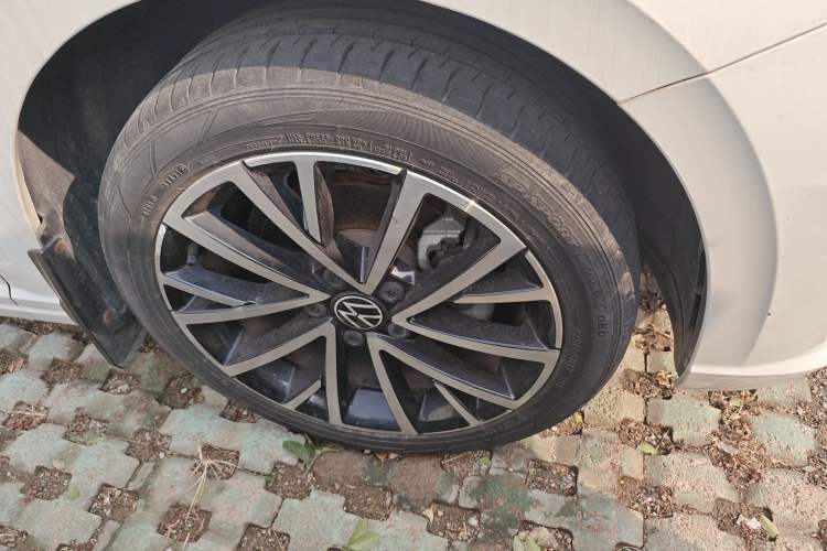 Used Volkswagen Lavida 2021 280TSI DSG Luxury Edition
