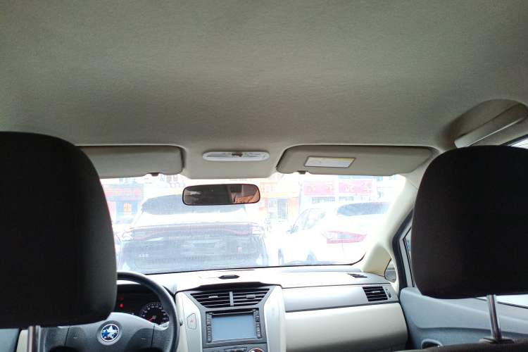 Used Venucia R50 2015 1.6L Manual Fashion Edition Headliner