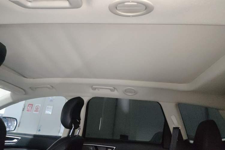 Used Ford Edge 2018 EcoBoost 245 Two-Wheel-Drive Titanium 7-Seater China VI Standard
