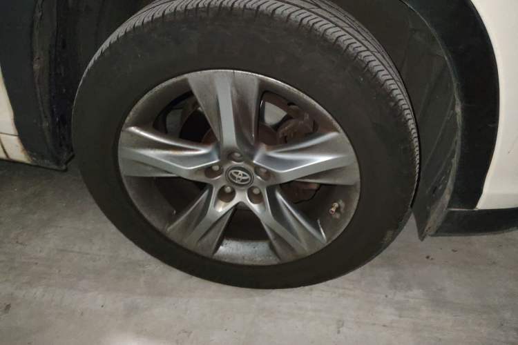 Used Toyota Highlander 2017 2.0T Four-Wheel Drive Luxury Edition 7 Seats