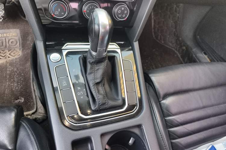Used Volkswagen Magotan 2018 330TSI DSG Advanced Model Gear Lever