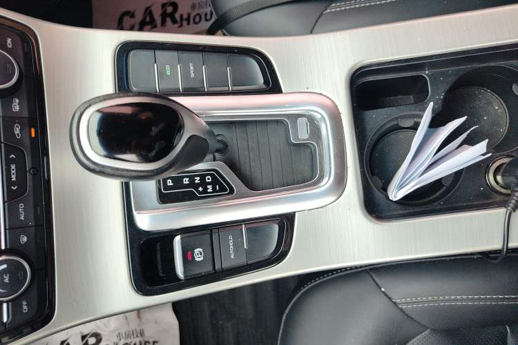 Used Geely Auto Emgrand GL 2017 1.3T DCT Elite Model Gear Lever