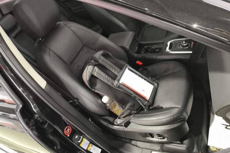 Used Land Rover Discovery Sport 2017 2.0T PURE Right Front Seat