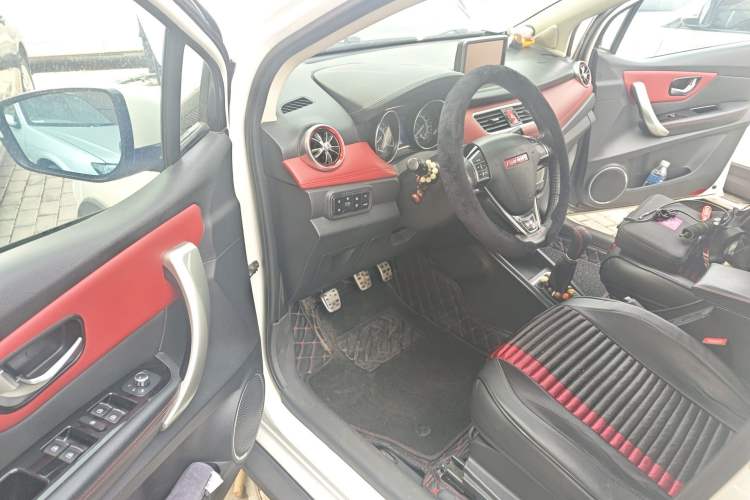 Used Haval H1 2015 1.5L Manual Luxury Model
