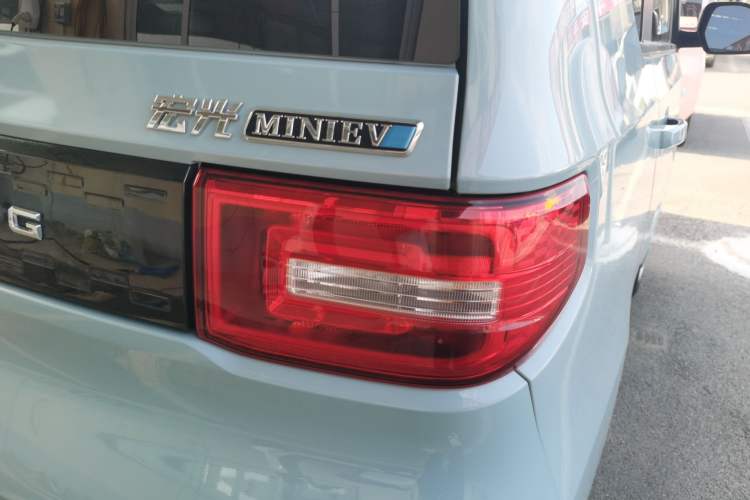 Used Wuling Hongguang MINIEV 2022 Easy Version Lithium Iron Phosphate
