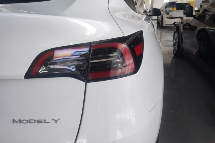 Used Tesla Model Y 2024 Rear-Wheel-Drive Version
