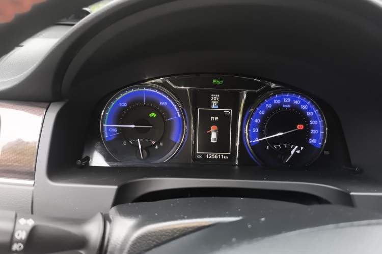 Used Toyota Camry 2016 Dual-Engine 2.5 HG 10th Anniversary Deluxe Navigation Edition