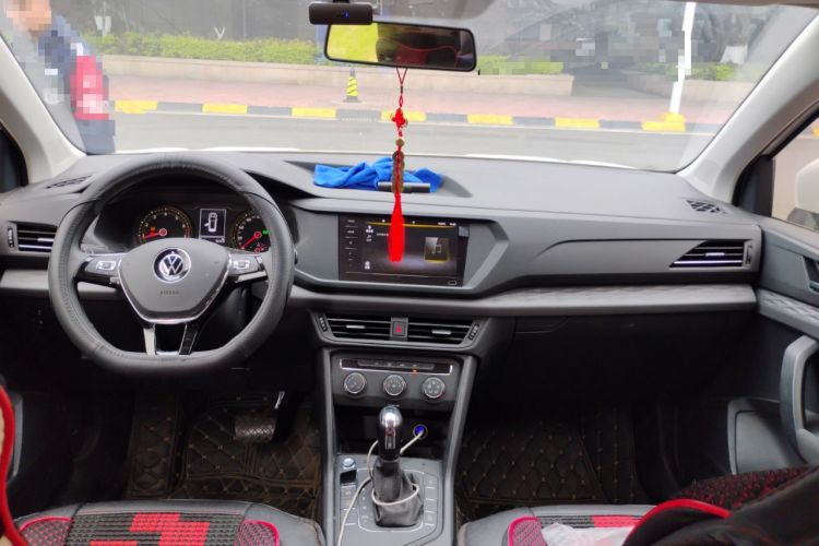 Used Volkswagen Tharu 2021 280TSI Two-Wheel Drive Trend Edition Center Console