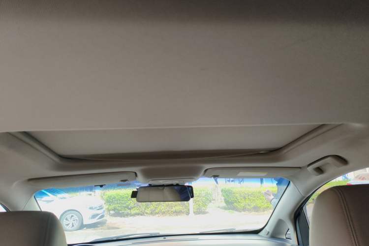 Used Buick GL8 2018 28T Luxury Model China VI Standard
