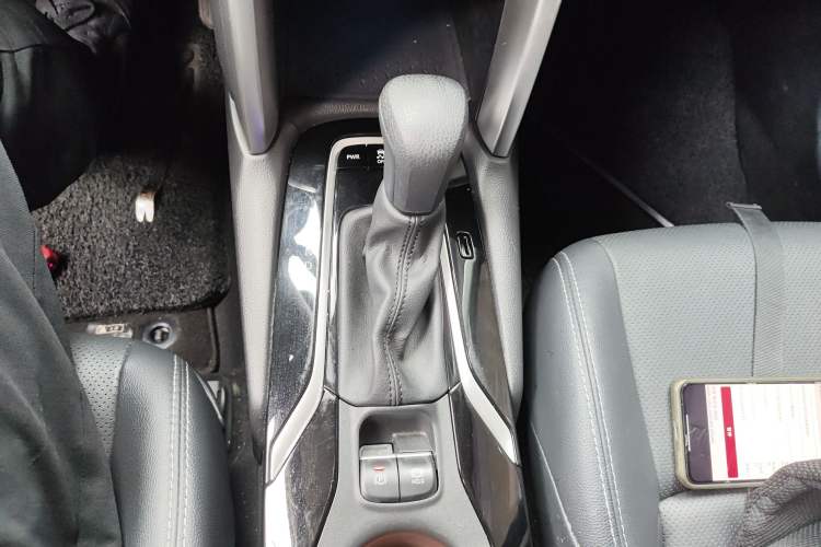 Used Toyota FRONTLANDER 2022 2.0L CVT Luxury Edition