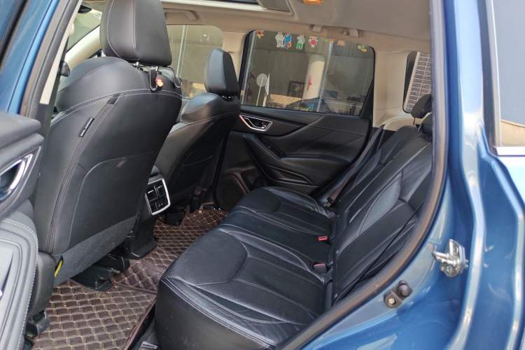 Used Subaru Forester 2019 2.0i Luxury Edition EyeSight Interior 4