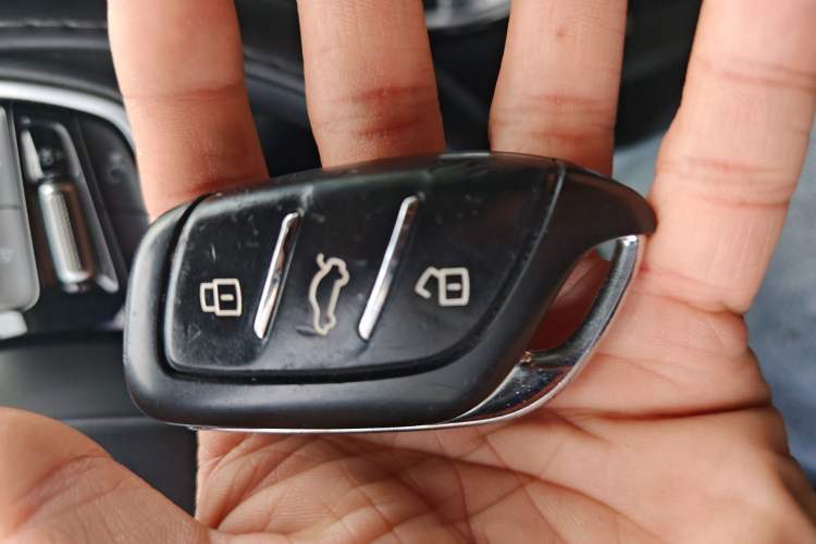 Used Roewe RX5 MAX 2019 300TGI Automatic 4G Connect Luxury Edition Vehicle Key