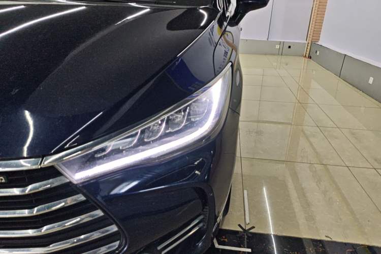 Used BYD Song MAX 2019 1.5T Automatic Smart Connect ZhiLian RuiDong Model 7 Seats China V Emission Standard
