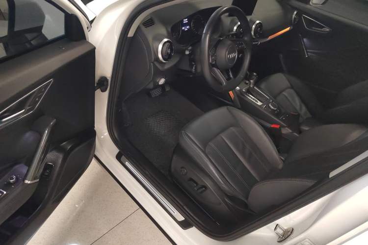 Used Audi Q2L 2022 35 TFSI Fashionable and Elegant Model Driver Seat