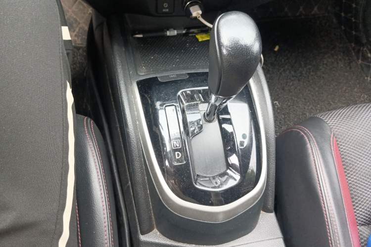 Used Nissan Qashqai 2017 2.0L CVT Elite Edition China V Standard Gear Lever