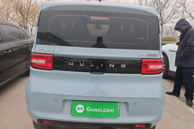 Used Wuling Hongguang MINIEV 2022 Easy Version Lithium-NMC
