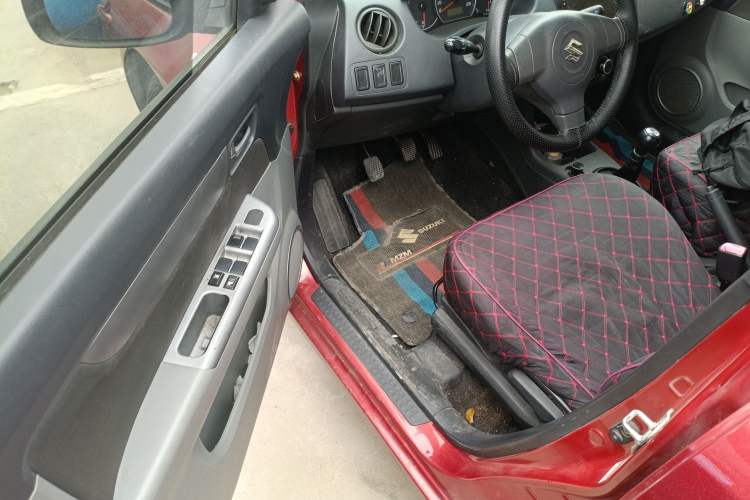 Used Suzuki Swift 2013 1.3L Manual Value Edition Driver Seat