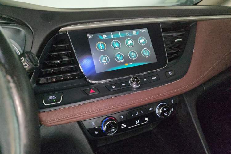 Used Buick GL6 2019 18T 6-Seater Connected Luxury Version China VI Standard Audio And AC Panel