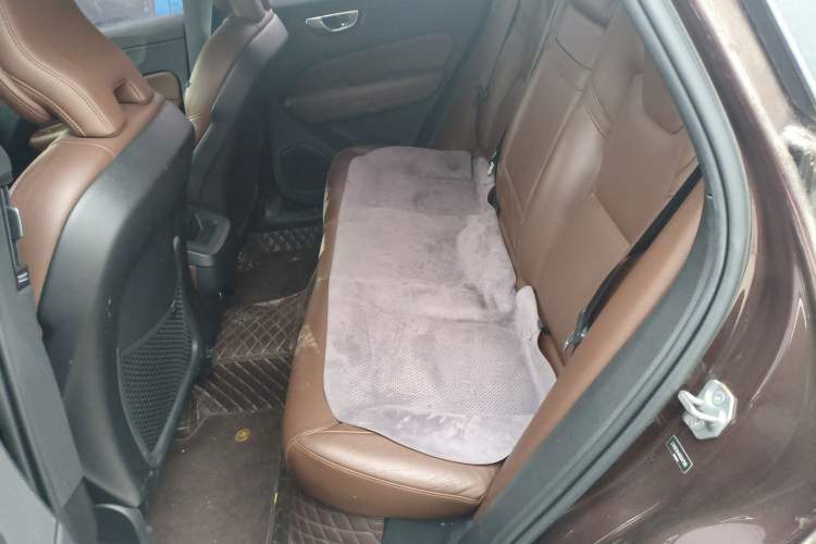 Used Volvo XC60 2019 T5 4x4 Smart Edition China V Standard