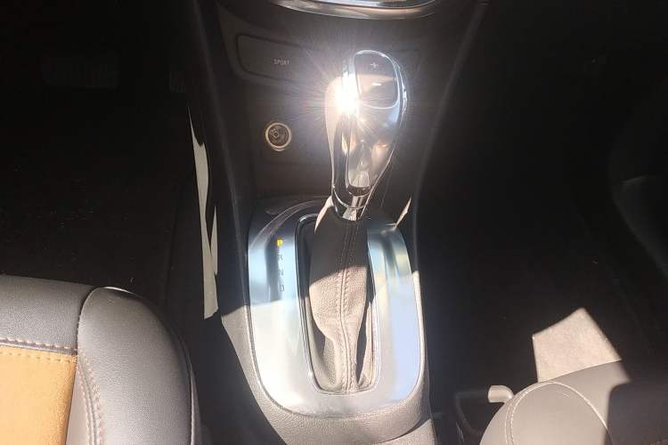 Used Buick Encore 2015 1.4T Automatic Two-Wheel Drive Urban Leading Model
