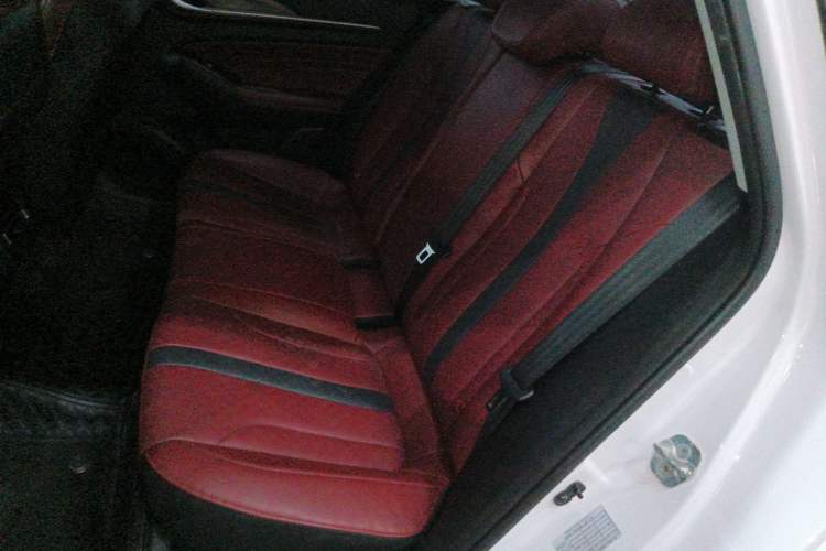 Used CHANGAN Eado 2021 PLUS Blue Whale NE 1.4T GDI DCT Prestige Model Left Rear Seat