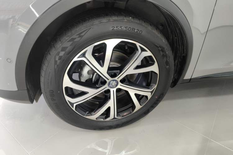 Used BYD Tang New Energy 2025 Intelligent Driving Version DM-i 115KM Flagship Edition Left Front Wheel Hub