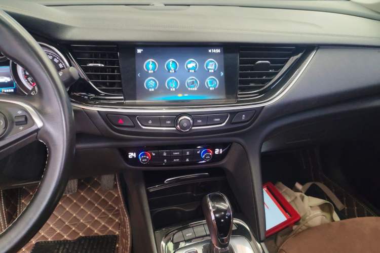 Used Buick Regal 2019 20T Elite Version China VI Standard Audio And AC Panel