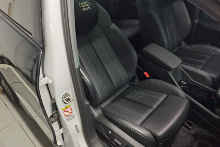 Used Audi Q4 e-tron 2022 40 e-tron Adventure Edition Right Front Seat