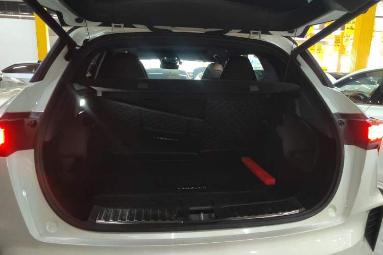 Used Lynk & Co 06 2023 Remix 1.5T Dynamic Halo
