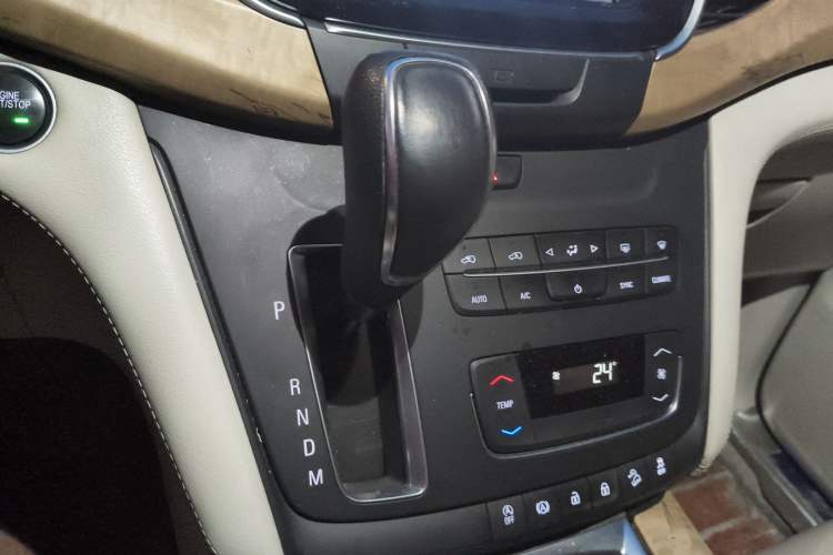 Used Buick GL8 2017 ES 28T Comfort Model China V Standard
