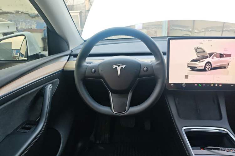 Used Tesla Model Y 2022 Revised Version Rear-Wheel Drive Steering Wheel