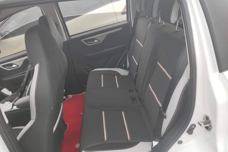 Used JAC Yiwei E10X 2024 Charming Edition 301km Lite
