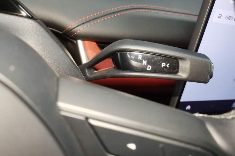 Used Xiaomi Auto SU7 2024 Four-Wheel Drive Ultra-Long Range Advanced Intelligent Driving Max Edition Gear Lever