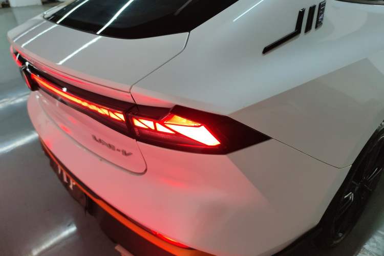 Used CHANGAN UNI-V 2024 1.5T Prestige Sport Edition Right Rear Taillight