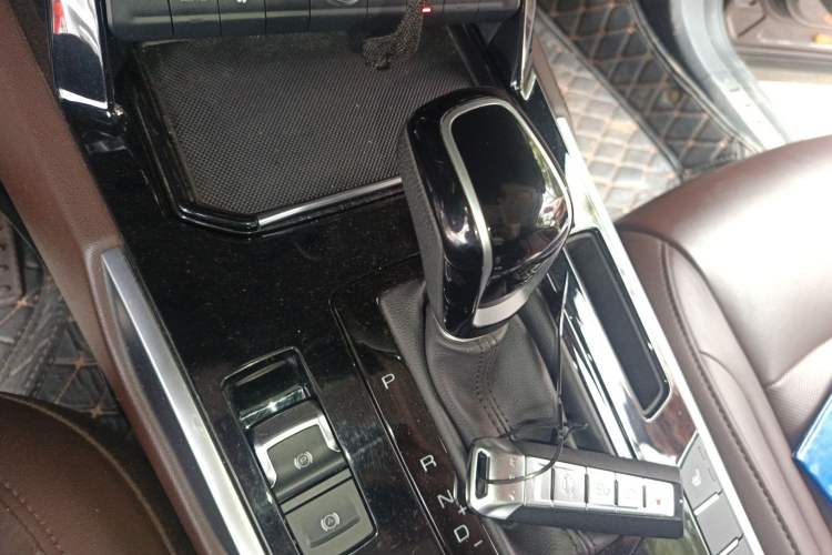 Used Wey VV7 2017 2.0T Flagship Model
