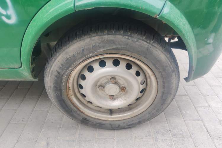 Used Dongfeng Xiaokang K05S  Right Front Wheel Hub