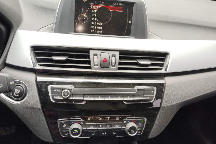 Used BMW X1 2016 sDrive18Li Premium Edition Audio And AC Panel