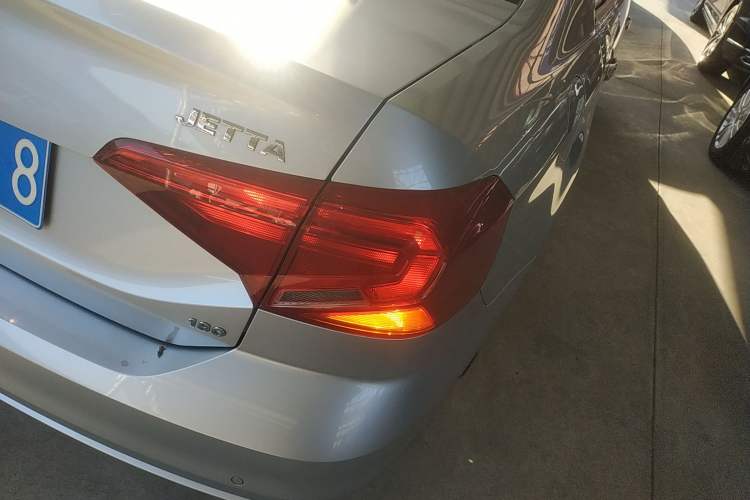 Used Volkswagen Jetta 2019 Dream Edition 1.5L Automatic Fashionable Version