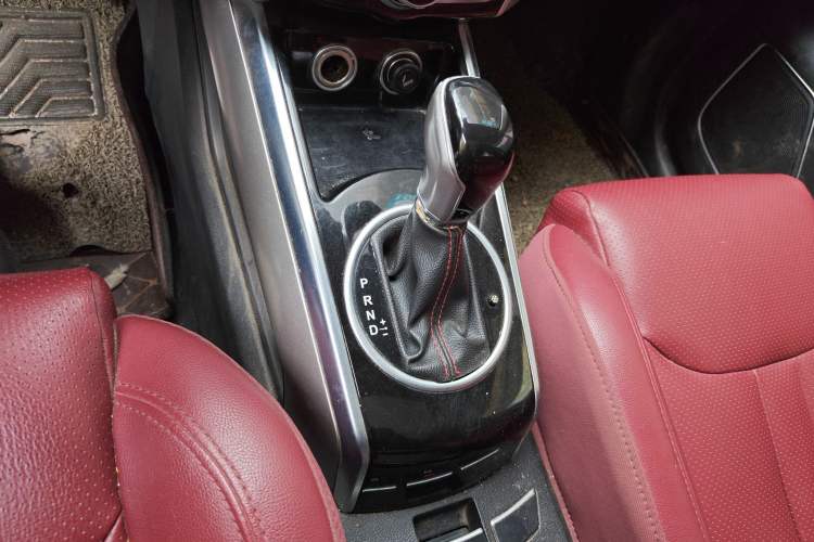 Used Zotye Domy X5 2017 Upgraded Model 1.5T CVT ZhiXian Edition Gear Lever