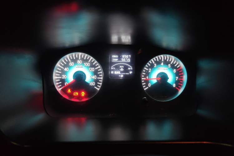 Used Jinbei Gold Hiace M Classic 2024 1.5L Engineering Lion Passenger Vehicle 5 Seats Instrument Cluster